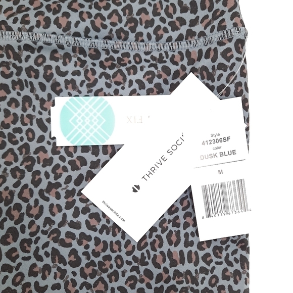 Thrive Societe Women's Performance Leggings Winnie Leopard Stitch Fix - Medium - Picture 9 of 12